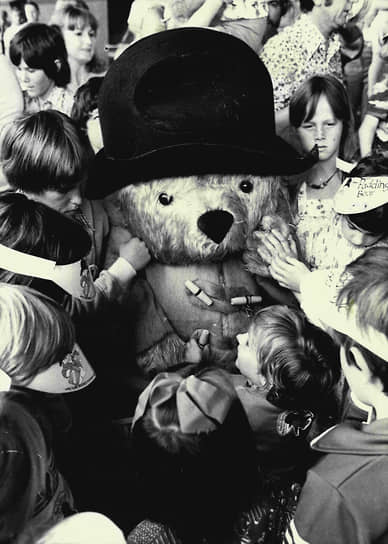1958 год. В Великобритания впервые вышла книга «Медвежонок по имени Паддингтон»