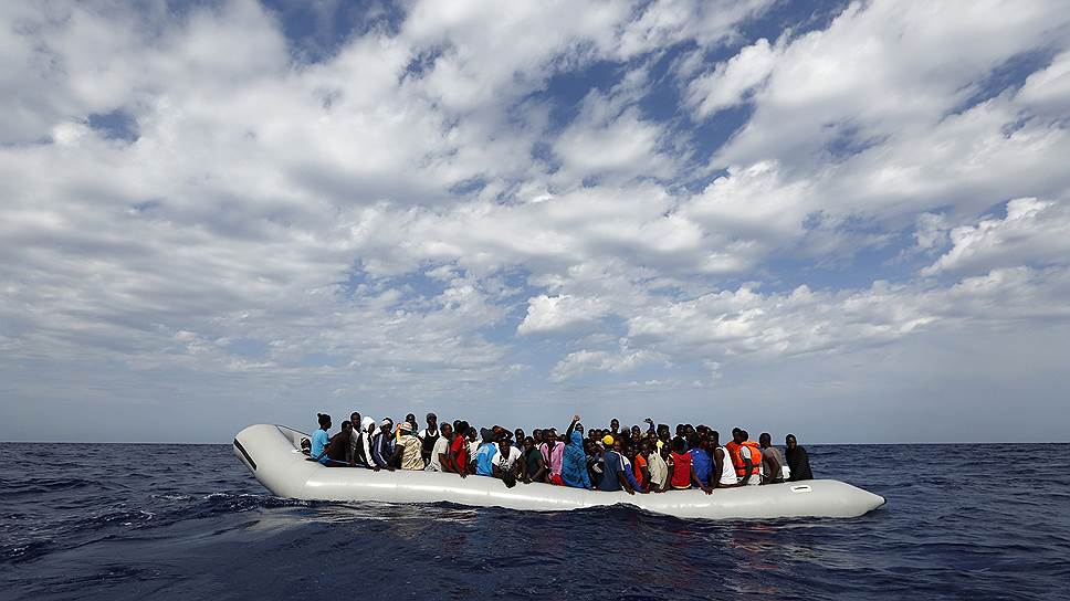 В августе 2014 года в Италии была создана гуманитарная организация Migrant Offshore Aid Station (MOAS) (Станция по спасению мигрантов на воде). Ее главная цель — спасение мигрантов в Средиземном море