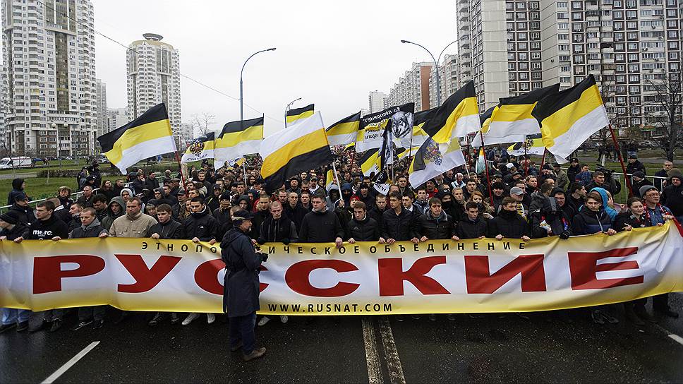 23 октября. Власти Москвы отказались санкционировать «Русский марш», намеченный на 4 ноября. Как заявили националисты, подававшие заявку, чиновники объяснили им, что они предложили слишком много маршрутов, а значит, «не могут определиться»