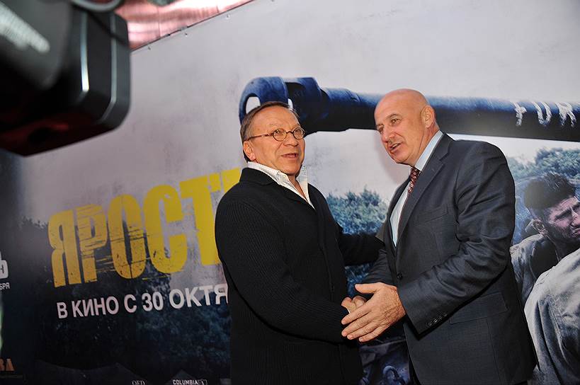 Продюсер Игорь Угольников и управляющий партнер GHP Group Марк Гарбер (справа) на премьере фильма «Ярость» в кинотеатре «Москва»