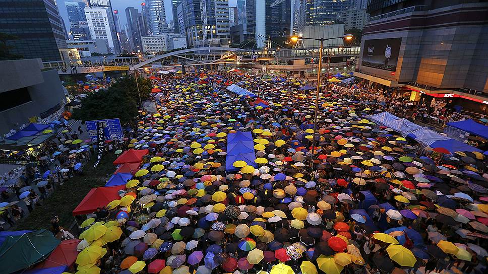 Сторонники демократии в центре Гонконга
