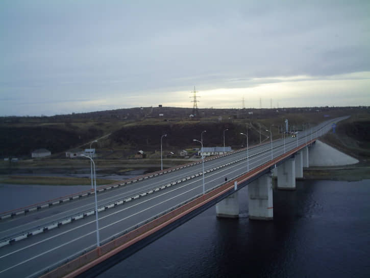 2003 год. Состоялось торжественное открытие Братского моста через Енисей, который соединяет Хакасию с Красноярским краем