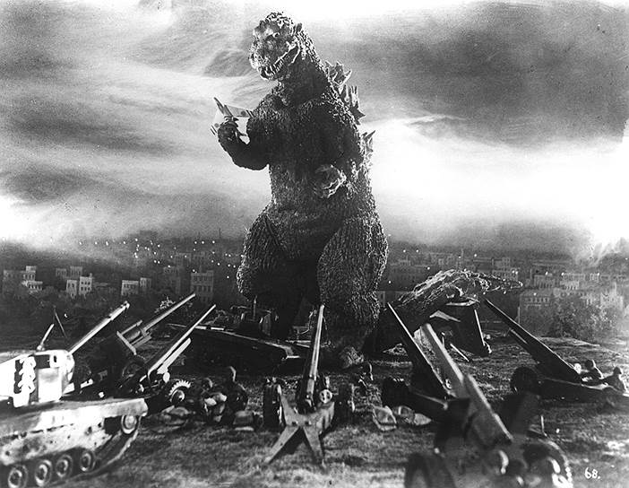 1954 год. В Японии на экраны вышел фильм «Годзилла», первый из серии фильмов о Годзилле — гигантской доисторической рептилии. Картина имела большой успех во всем мире и положила начало одному из самых известных «киносериалов»