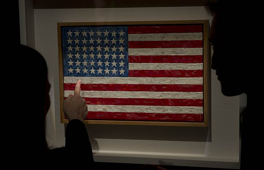 В 2010 году с частных торгов за $110 млн была продана картина Джаспера Джонса «Флаг». Картина принадлежала итальянскому коллекционеру Лео Кастелли, а была приобретена уже упоминавшимся американским бизнесменом Стивом Коэном