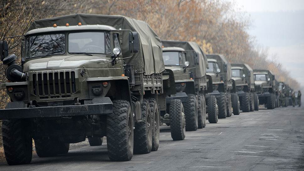 Как наблюдатели ОБСЕ зафиксировали движение неопознанной военной колонны под Донецком