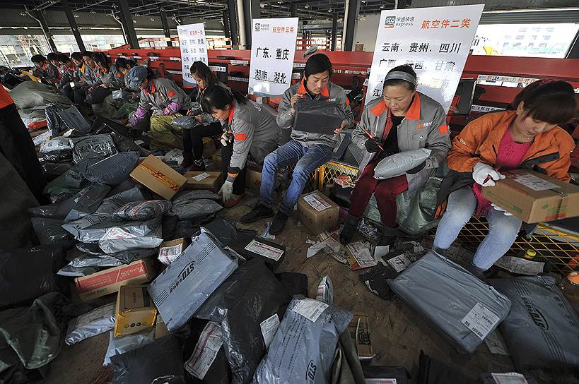 Хэфэй, Китай. Сортировка почтовых отправлений в хабе компании Shentong (STO) Express