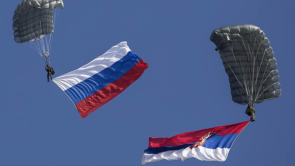 20 ноября. Еврокомиссия фактически предъявила Сербии ультиматум: прогресс на переговорах по ее вступлению в ЕС будет невозможен без присоединения к санкциям против России 
