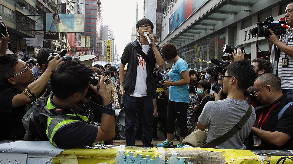Лидер студенческого протестного движения Гонконга Джошуа Вонг 