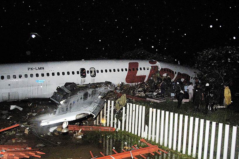 2004 год. Самолет авиакомпании Lion Air разбился в Индонезии. В результате катастрофы погибли 25 человек