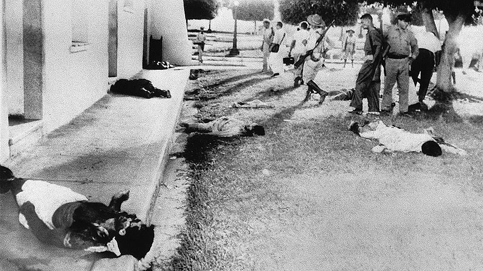 26 июля 1953 года группа радикалов во главе с Кастро устроила штурм казармы Монкада в Сантьяго-де-Куба. Сражение длилось более двух часов, однако казармы так и не удалось захватить. В результате большинство активистов были арестованы