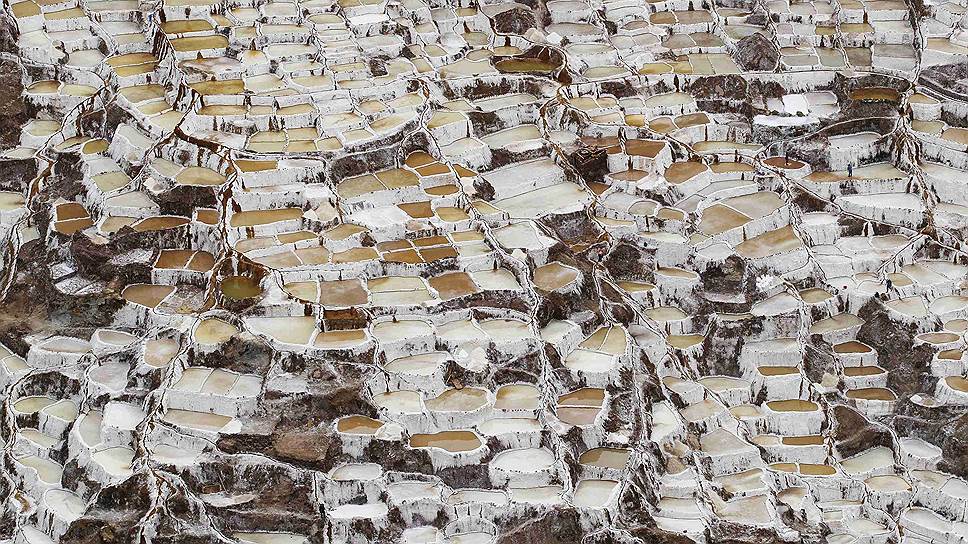 Куско, Перу. Соляные пруды у шахт Марас