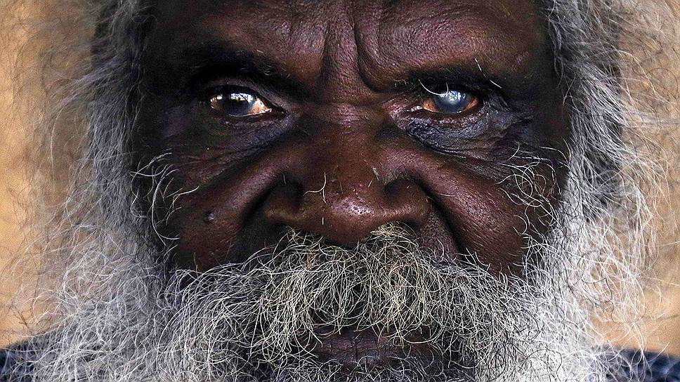 Аборигены живут на территории заповедника Арнема, занимая площадь около 97 тыс. кв. км. Численность племени составляет около 16 тыс. человек. Не абориген может попасть сюда только по приглашению 