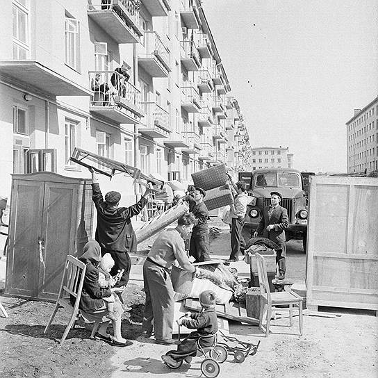 1962 год. Заселяется восьмидесятиквартирный дом по улице Пасичной