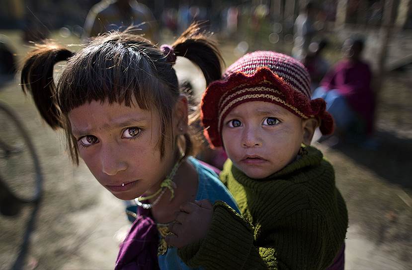 Ассам, Индия. Дети в лагере для пострадавших после волнений