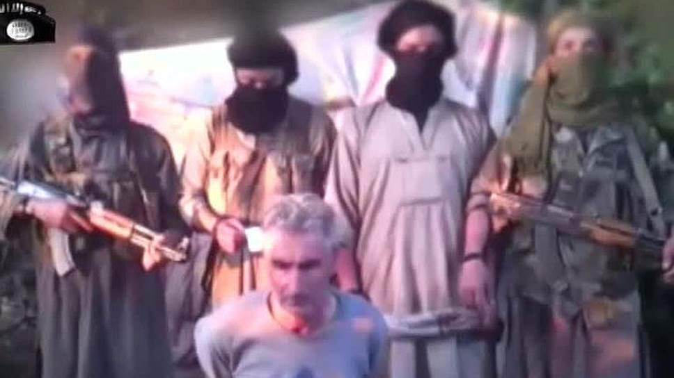 24 сентября 2014 года алжирская террористическая группировка, близкая к «Исламскому государству», распространила видео казни 55-летнего француза Эрве Гурделя. Ролик появился в сети под названием «Кровавое послание для французского правительства»