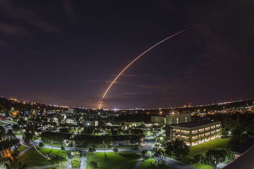 Мыс Канаверал, штат Флорида, США. Старт ракеты Atlas V 551