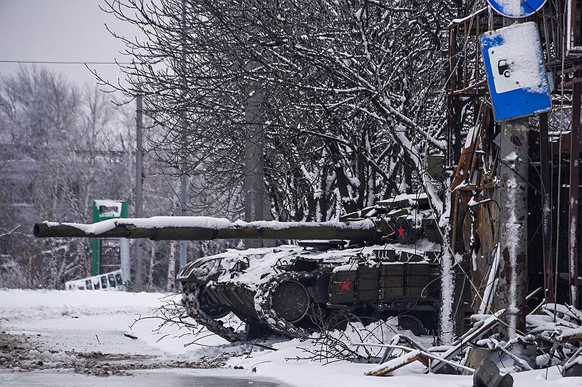 В свою очередь, Киев обвинил ополченцев в ведении огня по позициям силовиков из реактивных систем залпового огня, артиллерии и минометов
