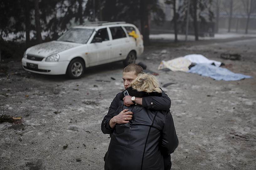 Донецк, Украина. Последствия артиллерийского обстрела города