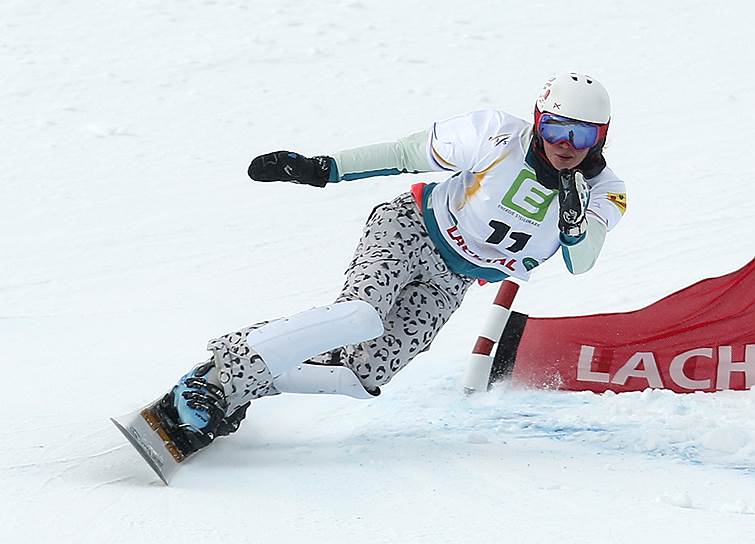 Российская сноубордистка Алена Заварзина завоевала серебро в параллельном гигантском слаломе