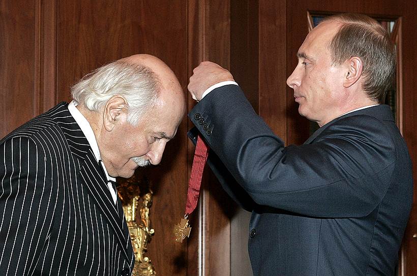 В 2015 году Владимир Зельдин был награжден орденом «За заслуги перед Отечеством» I степени. Это не первая награда актера — всего их около 30 