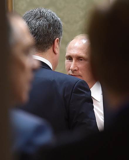 Президент Украины Петр Порошенко и президент России Владимир Путин 