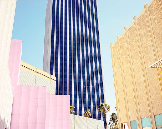 Часть бульвара Уилшир в Лос-Анджелесе «Миля чудес». Автор — Джина Альдерсон-Хикс (Австралия)