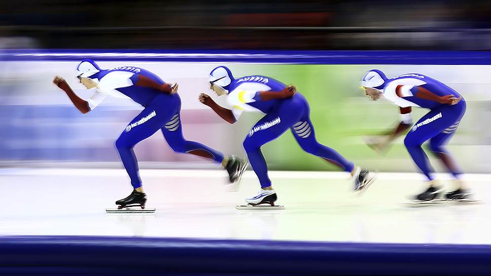 В мужской командной гонке до бронзы российским конькобежцам не хватило 1,82 секунды
