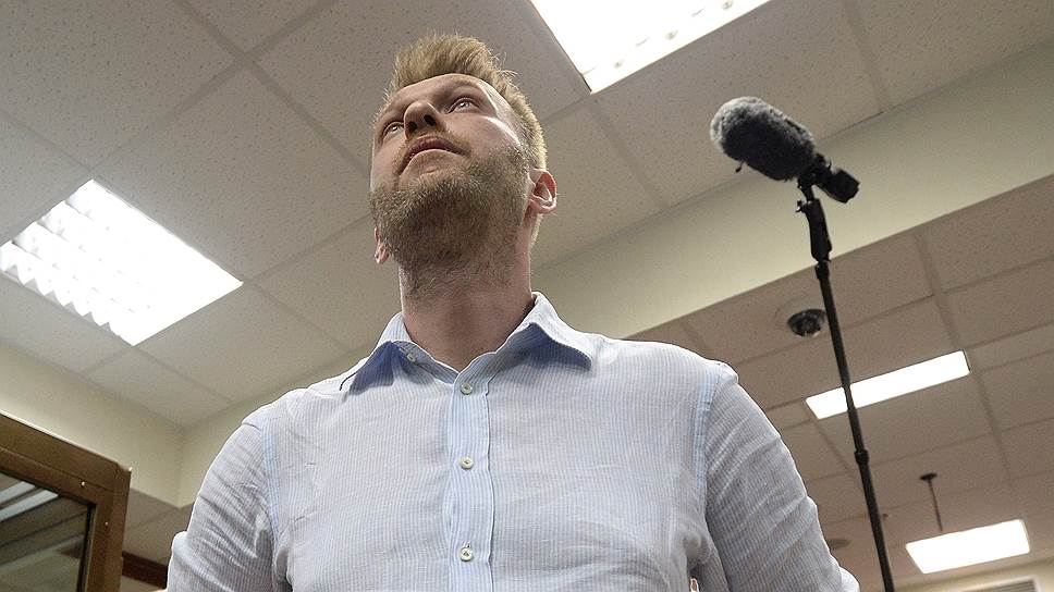 Почему Алексея Навального не отпустили на похороны Бориса Немцова