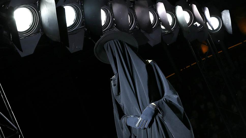 Показ коллекции японского дизайнера Yohji Yamamoto 