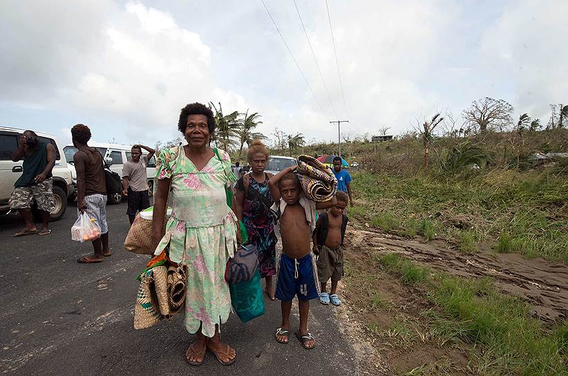 Ряд стран уже сообщили о выделении в общей сложности $9,5 млн в рамках гуманитарной помощи Вануату:  $3,8 млн выделила Австралия, $2,9 млн - Великобритания, $1,8 млн от Новой Зеландии и $1,05 млн выделили власти ЕС