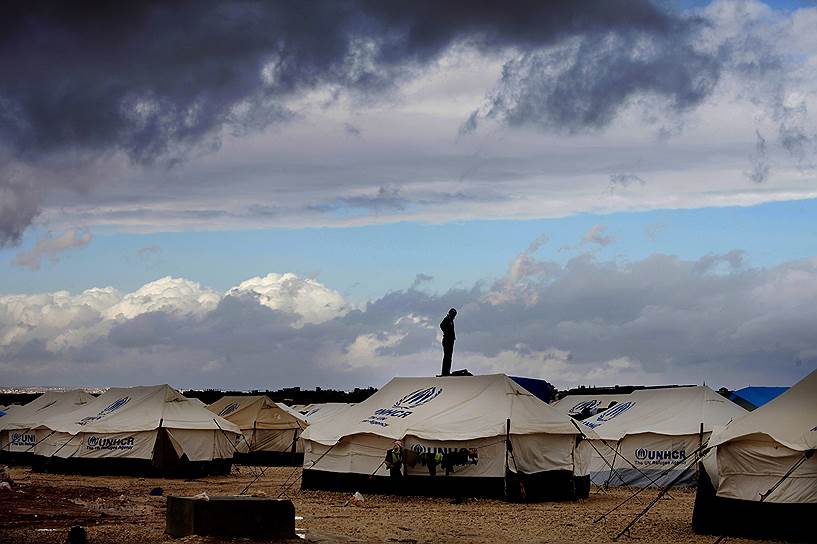 В пустыне Иордании с 2012 года располагается один из самых больших лагерей для сирийских беженцев «Заатари». На сегодняшний день здесь постоянно проживают 81 тыс. человек