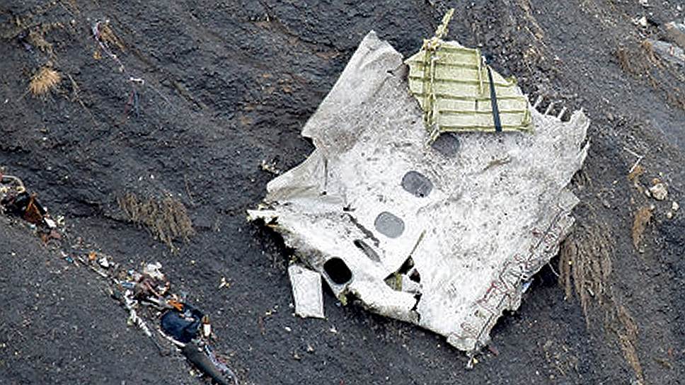 Самолет Germanwings мог разбиться из-за умышленных действий пилота