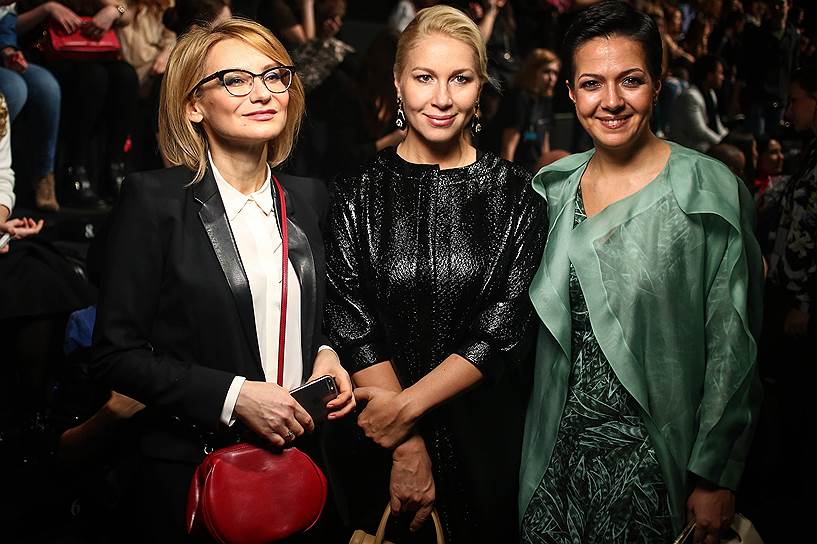 Гости Mercedes-Benz Fashion Week Russia Эвелина Хромченко, Екатерина Одинцова и Ксения Чилингарова