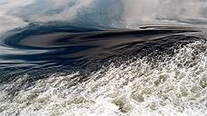 При крушении российского траулера в Охотском море погибли 54 человека