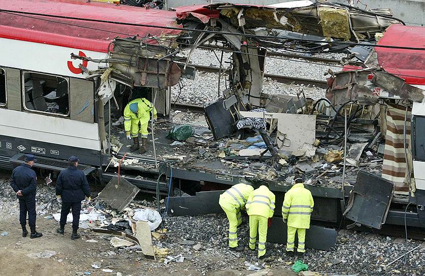 В результате серии взрывов, 11 марта 2004 года на вокзале Аточе в Мадриде прогремели несколько взрывов. Погибли 191 человек, 1800 получили ранения.  Ответственность за теракт взяла на себя «Аль-Каида». Теракт стал самым смертоносным в Европе после окончания Второй мировой войны