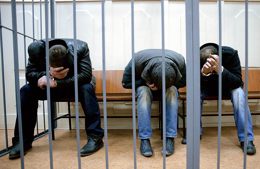 1 апреля. Мосгорсуд признал незаконным арест троих из пяти фигурантов уголовного дела об убийстве политика Бориса Немцова