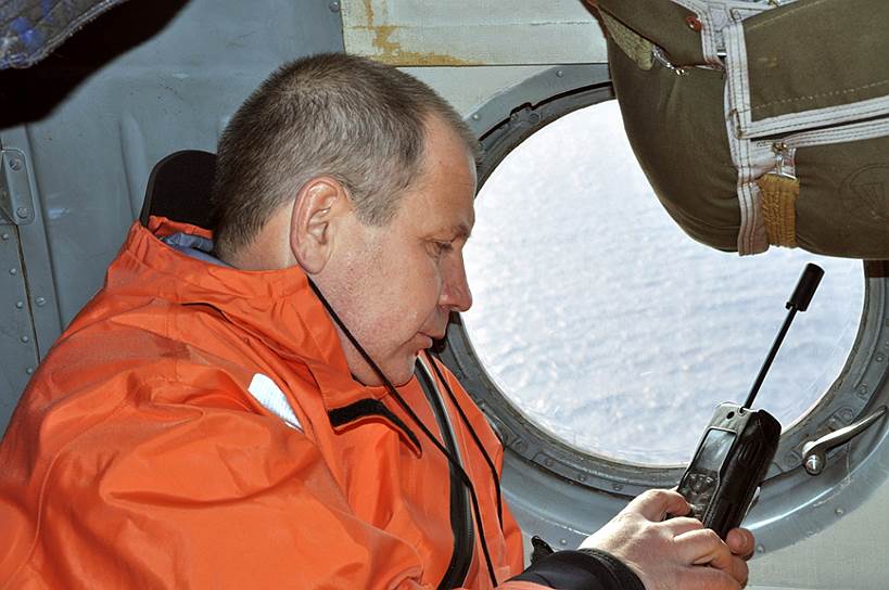 2 апреля Кораблекрушение российского траулера «Дальний Восток» произошло в Охотском море в 330 км от Магадана. По предварительным данным, погибли 56 человек, 63 члена экипажа спасены, судьба 13 остается неизвестной. Всего на борту судна находились 132 человека