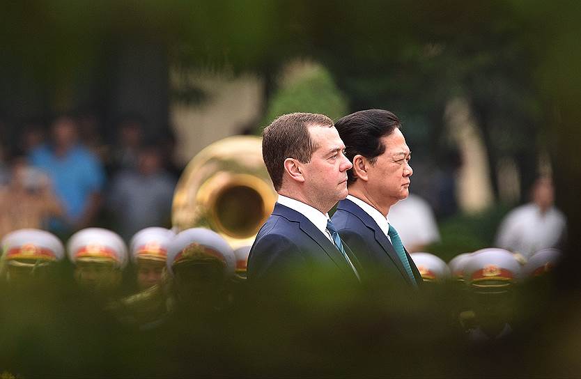 Премьер-министры России и Вьетнама Дмитрий Медведев и Нгуен Тан Зунг 