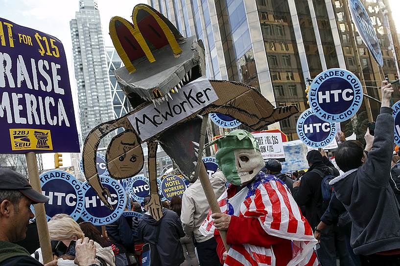 McDonald`s выпустил заявление, в котором говорится о том, что он «уважает право любого человека на мирный протест» и «поддерживает идею платить нашим работникам справедливую зарплату»
