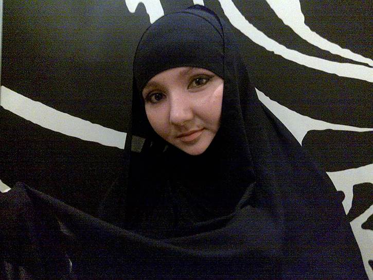 Смертница Аминат Курбанова (Сапрыкина), взорвавшая жилище духовного лидера мусульман шейха Саида-афанди
