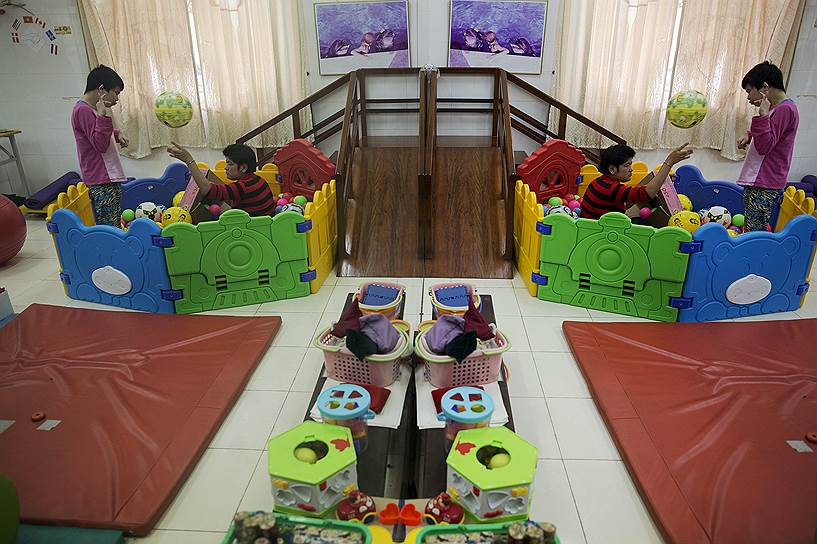 Сегодня во Вьетнаме появляется все больше и больше домов для детей с патологиями, брошенных родителями  
