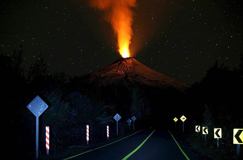 Пукон, Чили. Извержение вулкана Вильяррика
