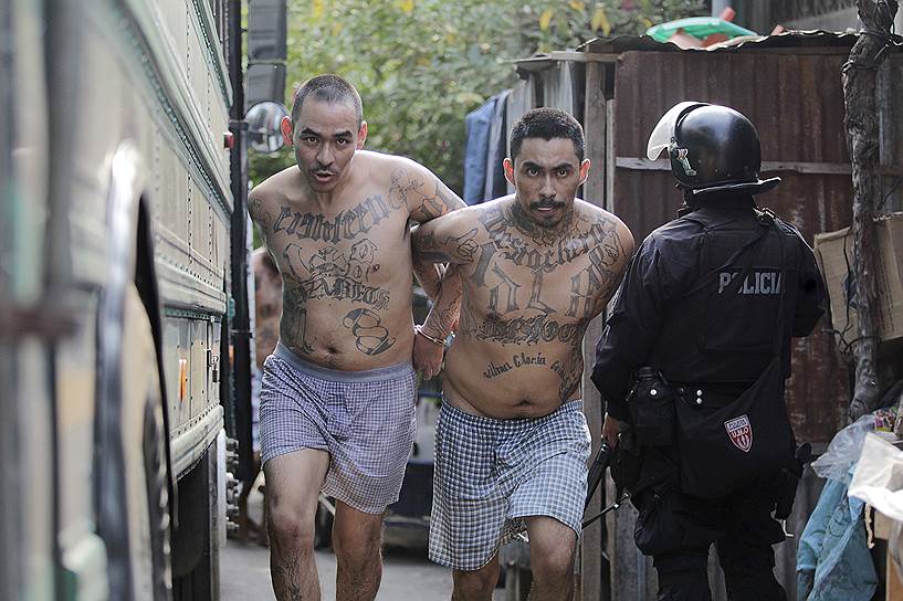Сан-Франциско Готера, Сальвадор. Арестованные члены преступной группировки «Баррио 18»