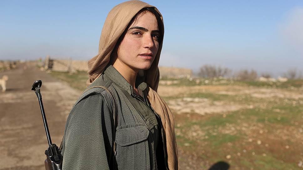 Война против ИГ приобретает все большие масштабы. Сегодня огромное количество солдат «Отрядов самообороны Курдистана» составляют женщины