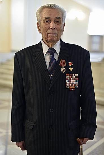 Сергей Никитович Решетов — командир роты 703-го стрелкового полка 233-й стрелковой дивизии 57-й армии 3-го Украинского фронта, старший лейтенант
