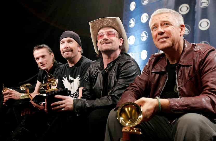 Именно за «Joshua Tree» в 1987 году U2 получили свою первую статуэтку «Грэмми», победив в номинации «Альбом года». Всего на настоящий момент Боно и U2 являются лауреатами 22 премий «Грэмми»