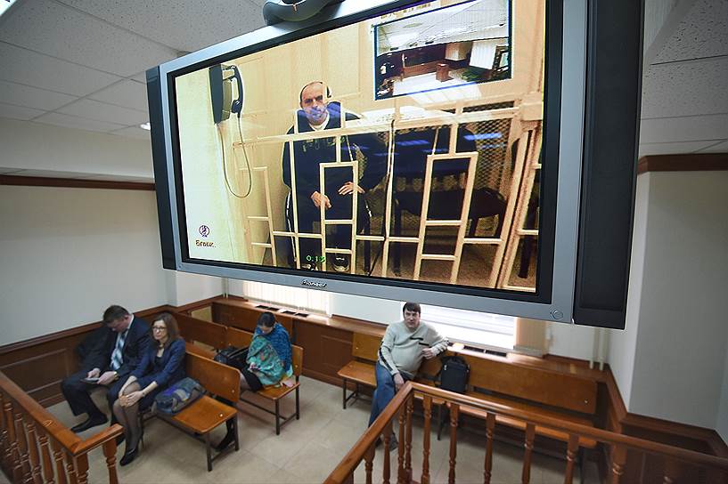 13 мая. СКР завершил расследование уголовного дела уроженца Чечни Хасана Закаева — одного из соучастников теракта в театральном центре на Дубровке. В ближайшее время, после ознакомления сторон с материалами расследования, дело поступит в суд