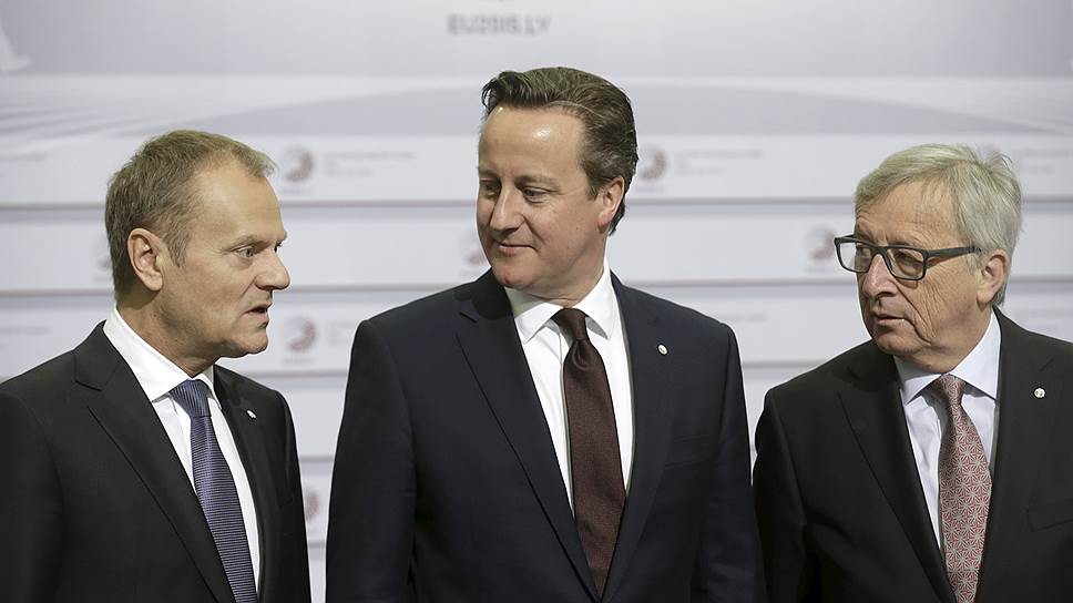 Слева направо: президент Европейского совета Дональд Туск, премьер-министр Великобритании Дэвид Кэмерон, президент Еврокомиссии Жан-Клод Юнкер