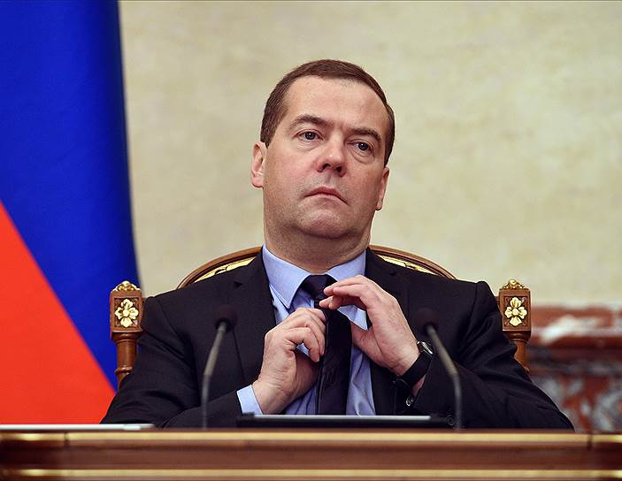 20 мая. Премьер-министр Дмитрий Медведев утвердил ФЦП «Русский язык» на 2016-2020 годы, подчеркнув, что развитие языка «является исключительно важной государственной задачей». Для выполнения этой задачи из бюджета выделено 6,7 млрд руб. 