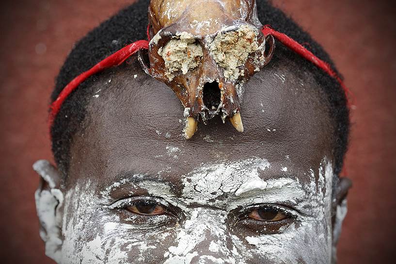 Кот-Д&#39;Ивуар. Портрет участника ежегодного «Фестиваля поколений», проводимого этнической группой абуре